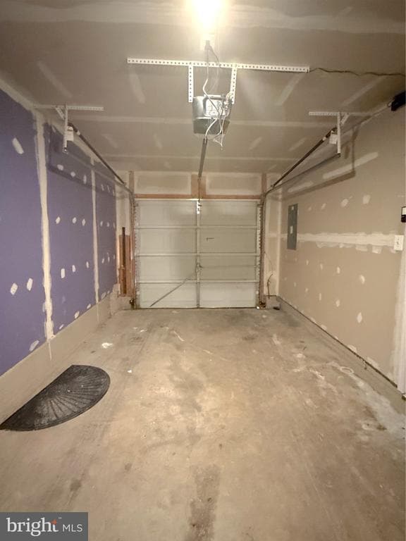 Building Photo - 9899 Decatur Rd