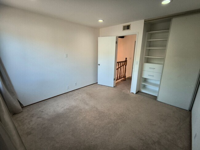 Building Photo - BEAUTIFUL TWO LEVEL 4BD/3BA HOME AVAILABLE IN MILPITAS, CA !!!!!!