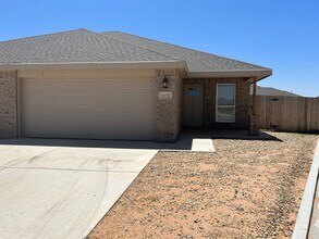 Building Photo - 1107 N Englewood Ave