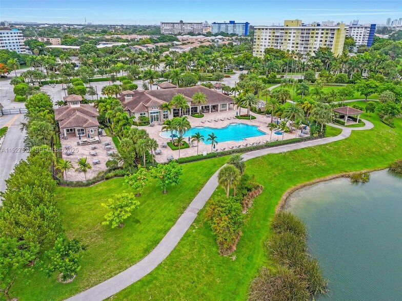 Building Photo - 1190 Eucalyptus Dr