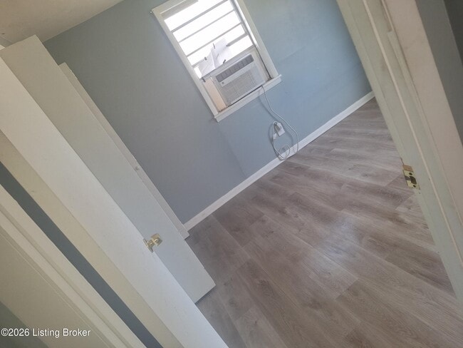 Building Photo - 9217 Alexander Ave