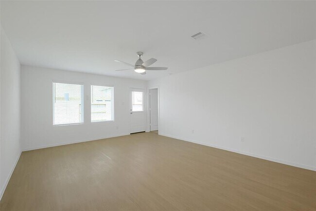 Building Photo - 1107 Rustic Willow Dr