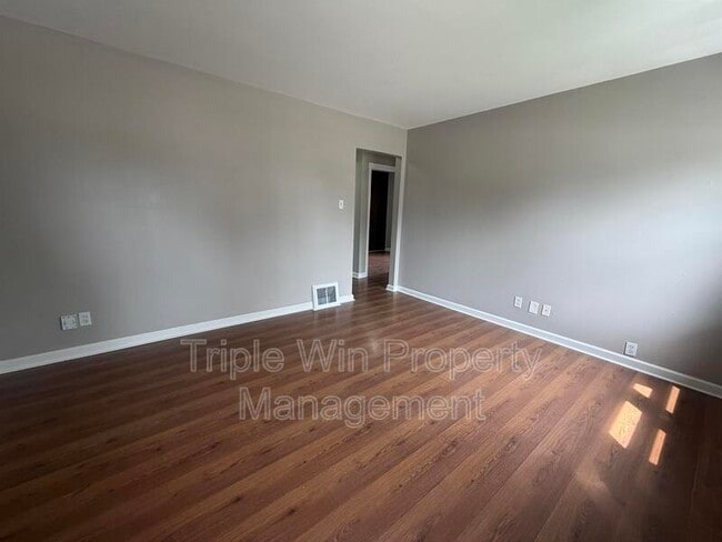 Building Photo - 1145 Patterson Rd