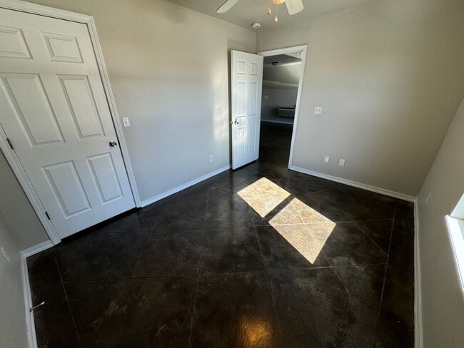 Building Photo - 2/2 Home in Sulphur Rock