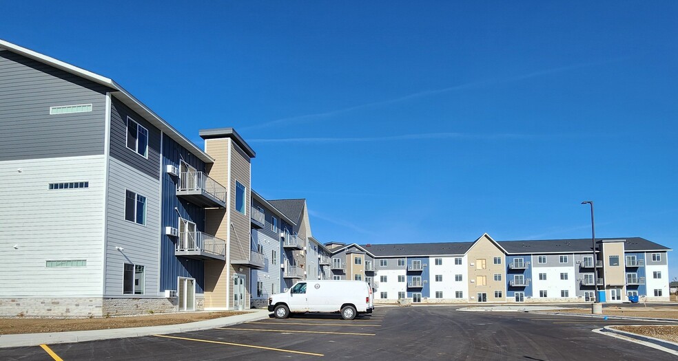 Building Photo - South Point Apartments