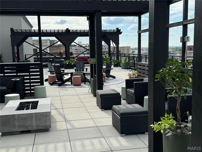 Building Photo - 1000 Washington Ave