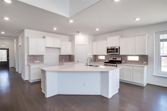 Building Photo - 220 Berean Ln