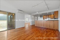 Building Photo - Downtown Condo with Stunning Views and Mod...