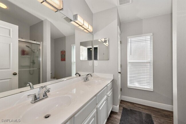 Building Photo - 8884 Fawn Ridge Dr