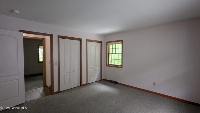 Building Photo - 821 Salina St