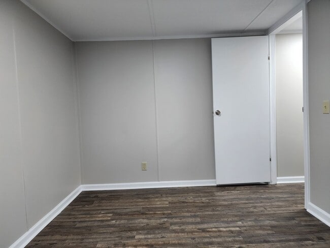 Building Photo - 110 Poston Dr