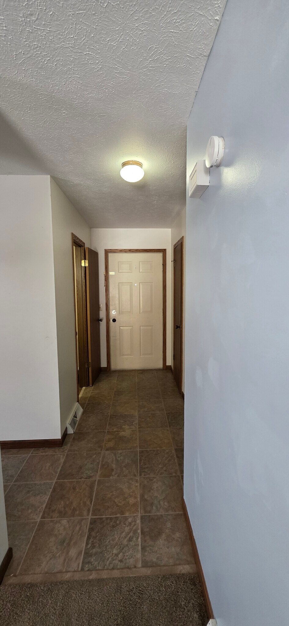 Building Photo - 5635 London Dr