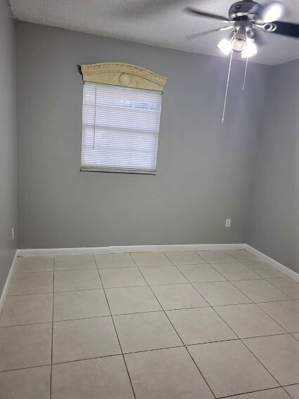 Building Photo - 1674 Louis Dr
