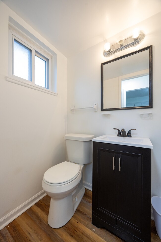 Building Photo - 27701 Mills Ave