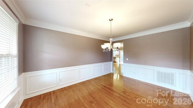 Building Photo - 1505 Aringill Ln