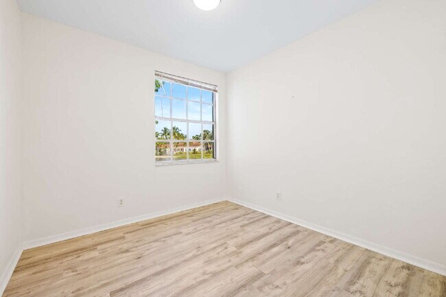 Building Photo - St Croix - two bedroom, two bath condo. Gr...