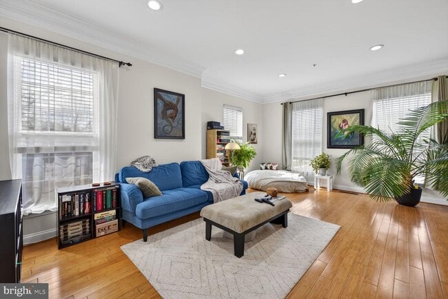 Building Photo - 102 Pasture Side Pl