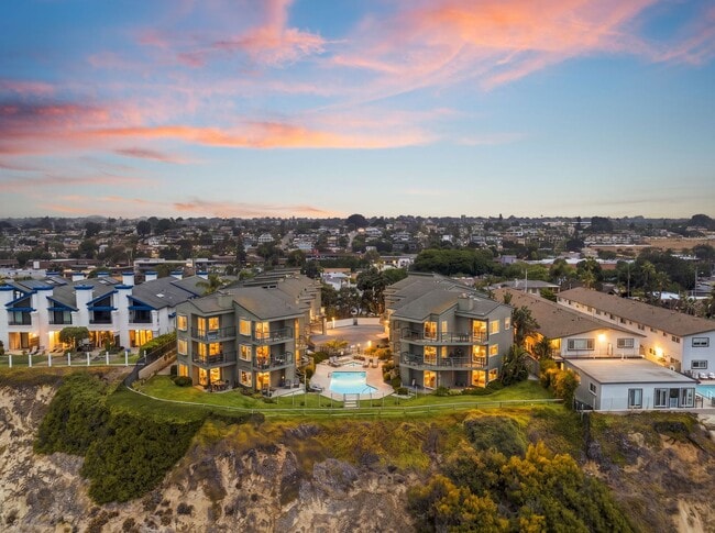 Building Photo - 940 Sealane Dr