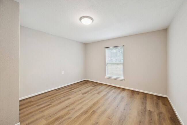 Building Photo - 14722 Brown Rd