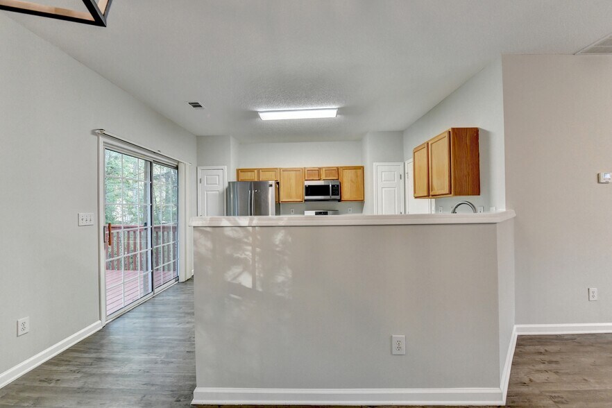 Building Photo - 3415 Oxwell Dr