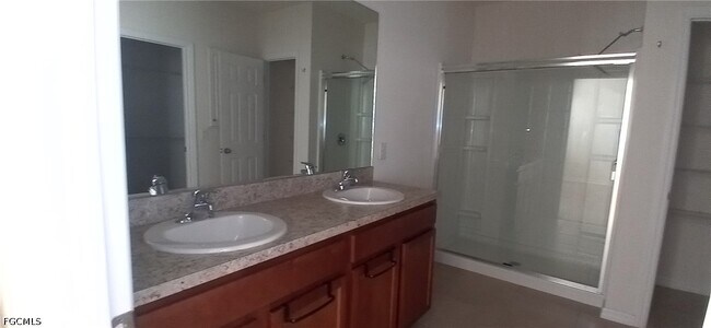 Building Photo - 3440 Cancun Ct