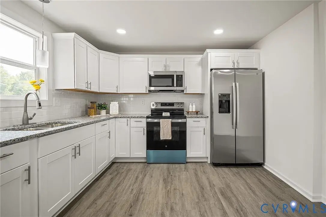 Building Photo - 423 Harding St