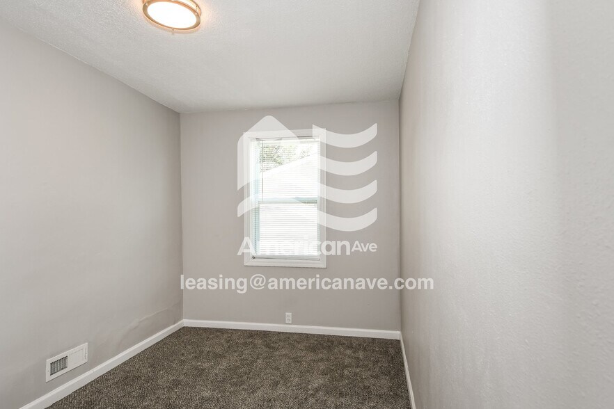 Building Photo - 765 Regina Ave