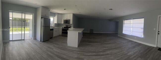 Building Photo - 11080 SW 62nd Terrace