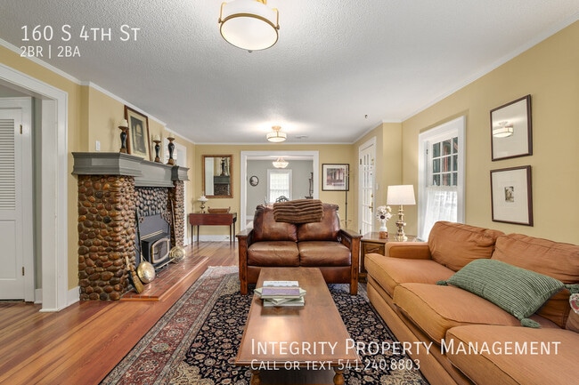 Building Photo - 160 S 4th St