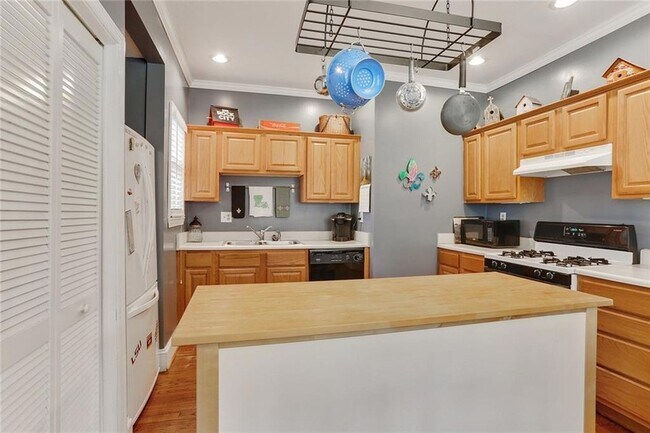 Building Photo - 2690 Tupelo St SE