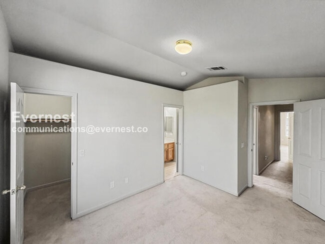 Building Photo - 9051 Ducks Pond Way