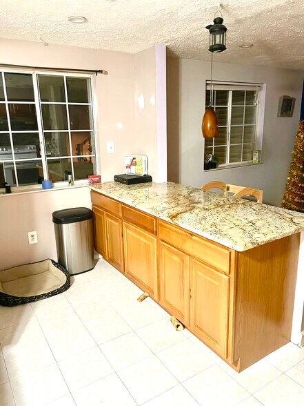 Building Photo - 7531 Weatherby Dr