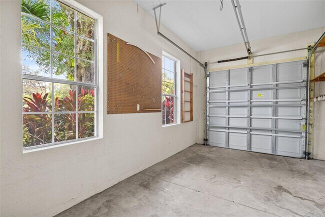 Building Photo - 3916 Hudson Ln