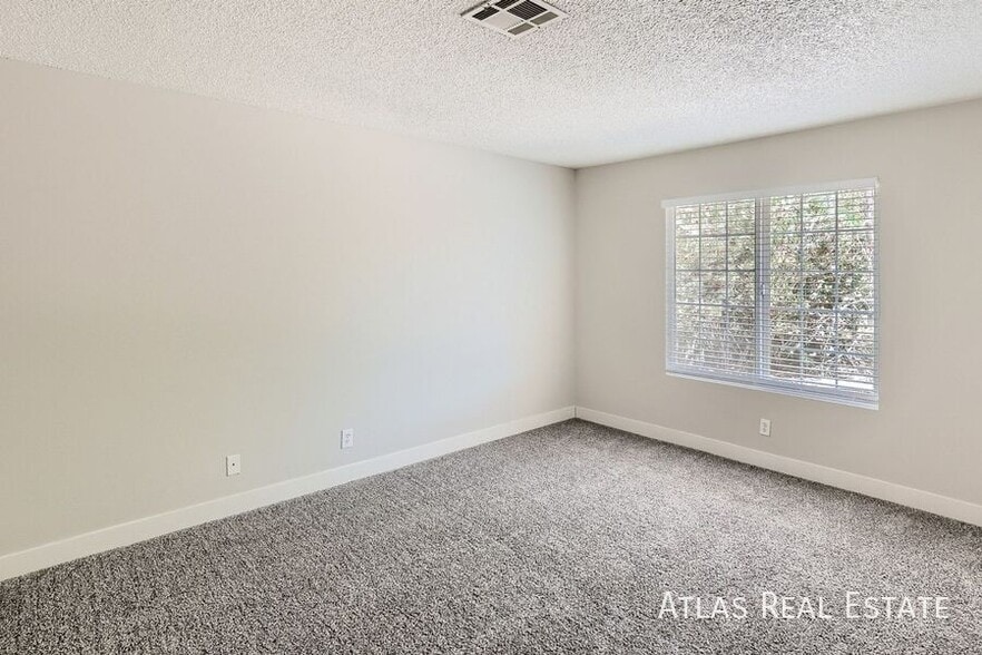 Building Photo - 5370 Bridgette Way