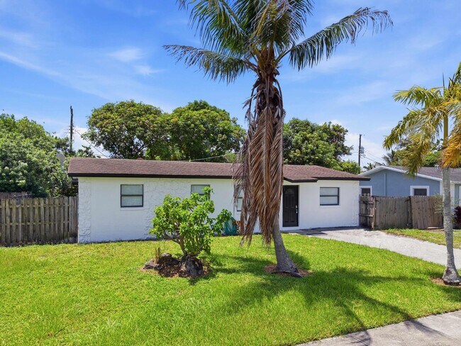 Building Photo - 4862 Andros Dr