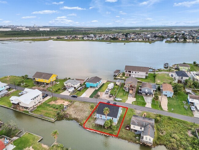 Building Photo - 7016 Delesandri Dr