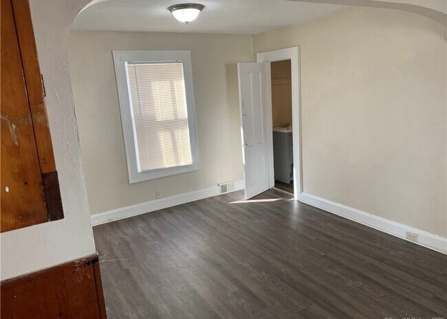 Building Photo - 35 Judson Ave