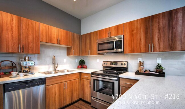 Building Photo - 4700 N 40th St