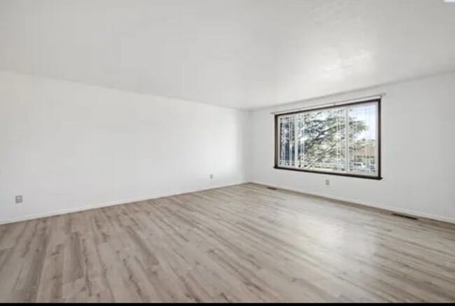 Building Photo - Elegant 4-Bedroom Home on a Corner Lot in ...