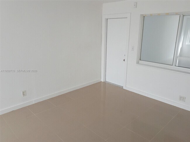 Building Photo - 3200 Mary St