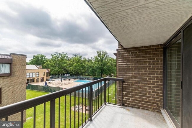 Building Photo - 7587 Margate Ct