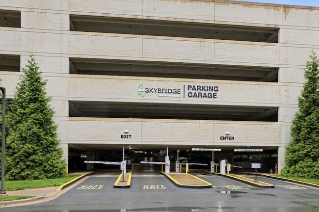 Building Photo - 6924 Rockledge Dr
