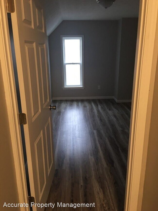 Building Photo - 3 br, 2 bath House - 4979 N 550 E