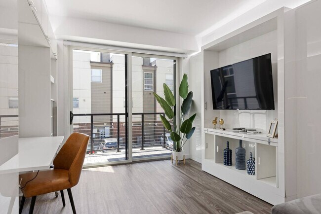 Building Photo - 12607 Larchmere Blvd