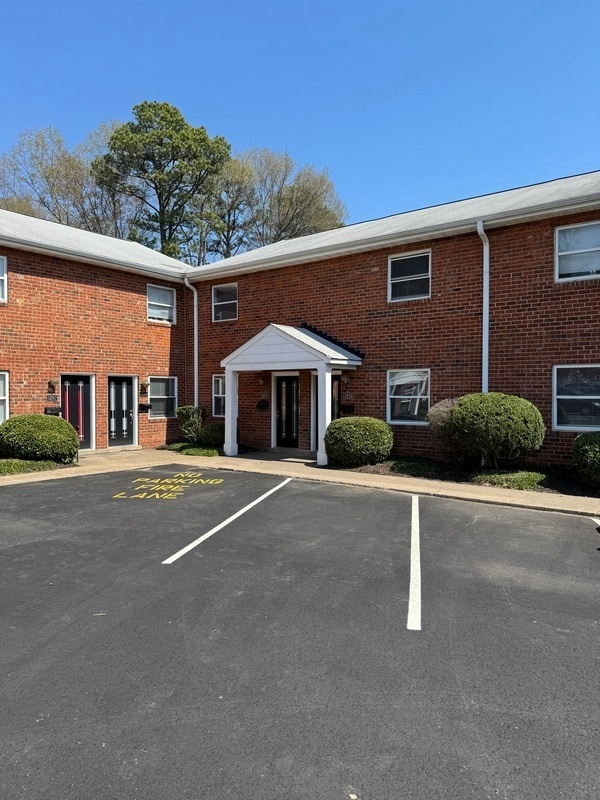 Building Photo - 5215 Goolsby Ct