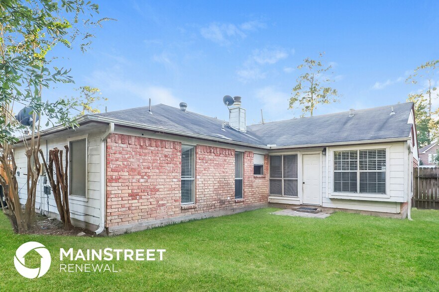 Building Photo - 18926 Sandia Pines Dr