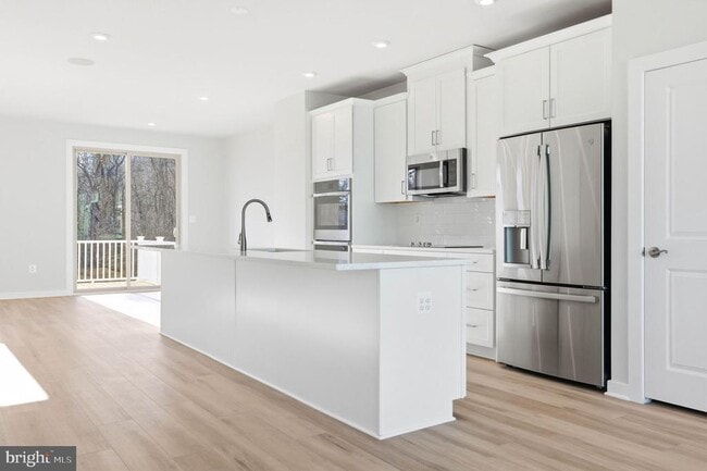 Building Photo - 1011 Venifena Terrace SE