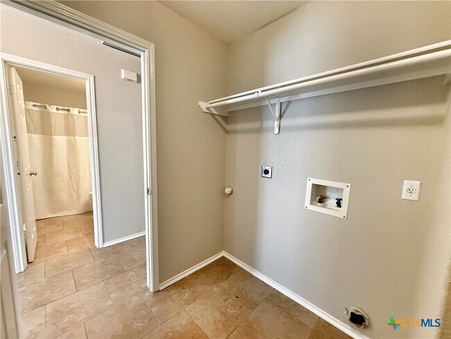 Building Photo - 2254 Hidden Meadow