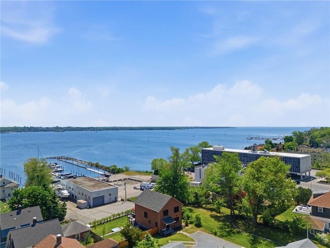 Building Photo - 1124 Narragansett Blvd