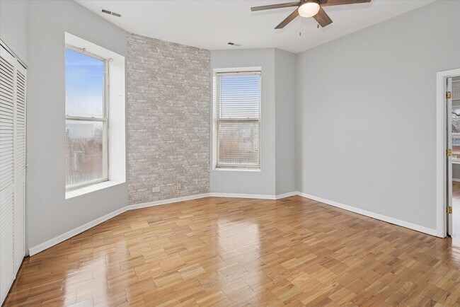 Building Photo - 1635 S Christiana Ave